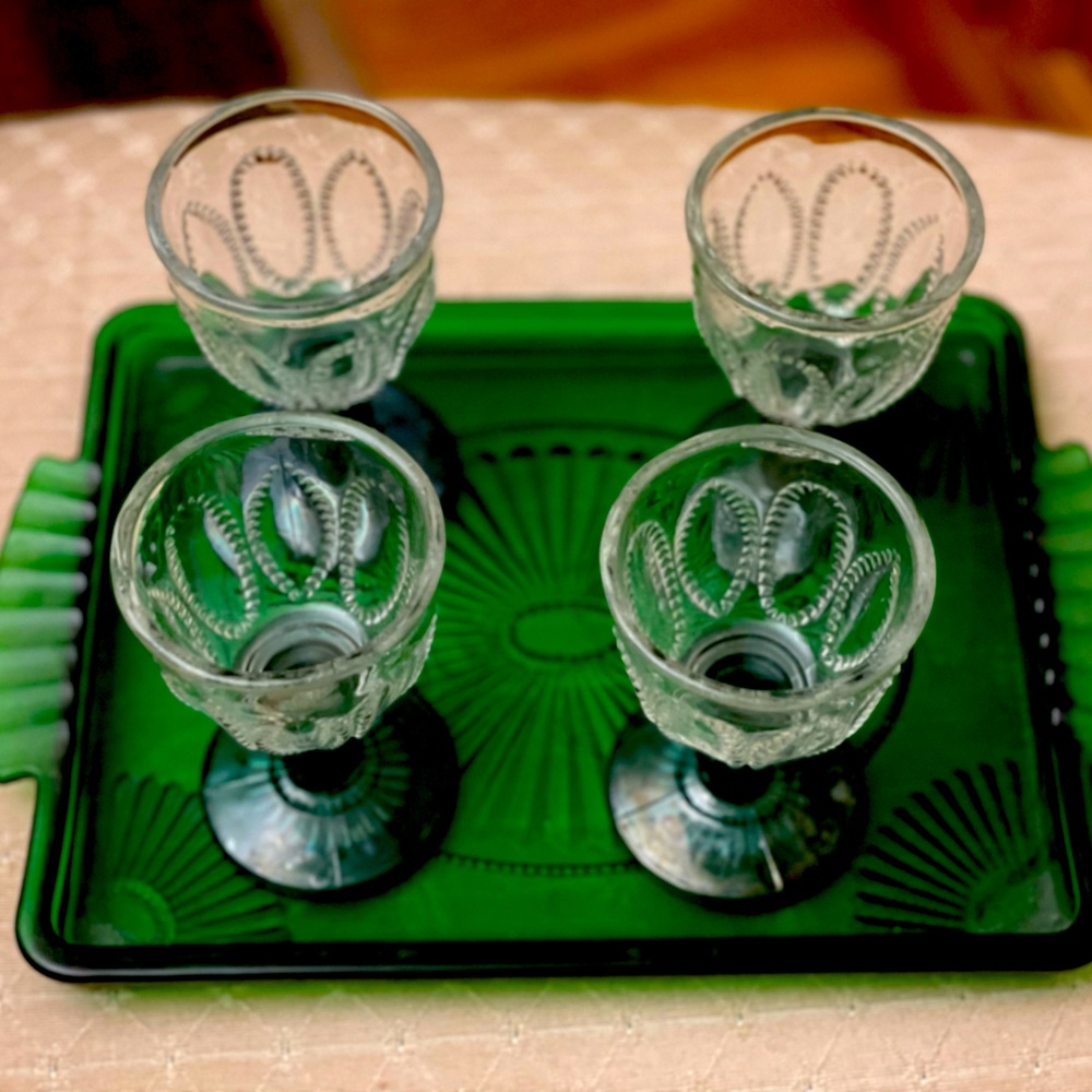 Vintage Avon 1982 Emerald Accent Cordial set